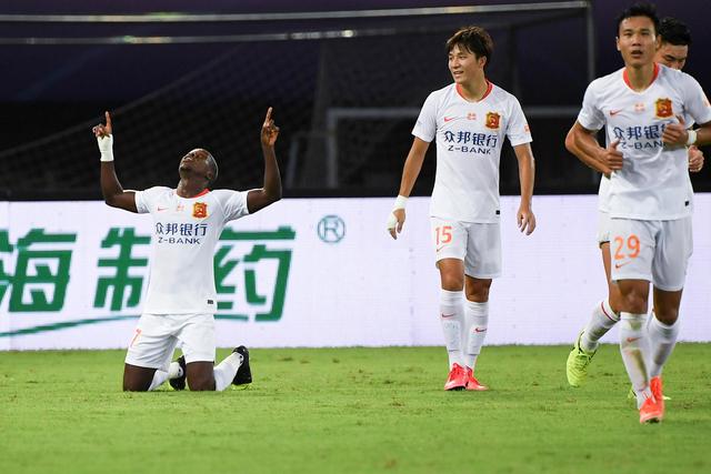 杨31+10+绝杀詹眉空砍77分 老鹰险胜湖人6连胜